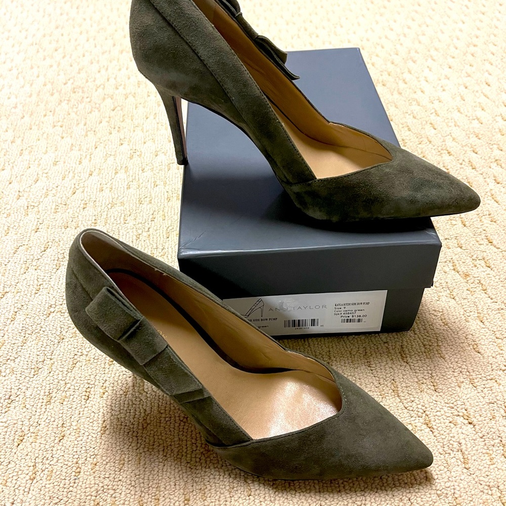 Ann Taylor Olive Green Suede Heels